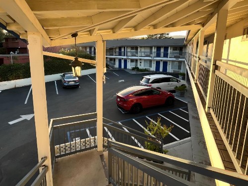 Inn By the Bay Monterey - image 23
