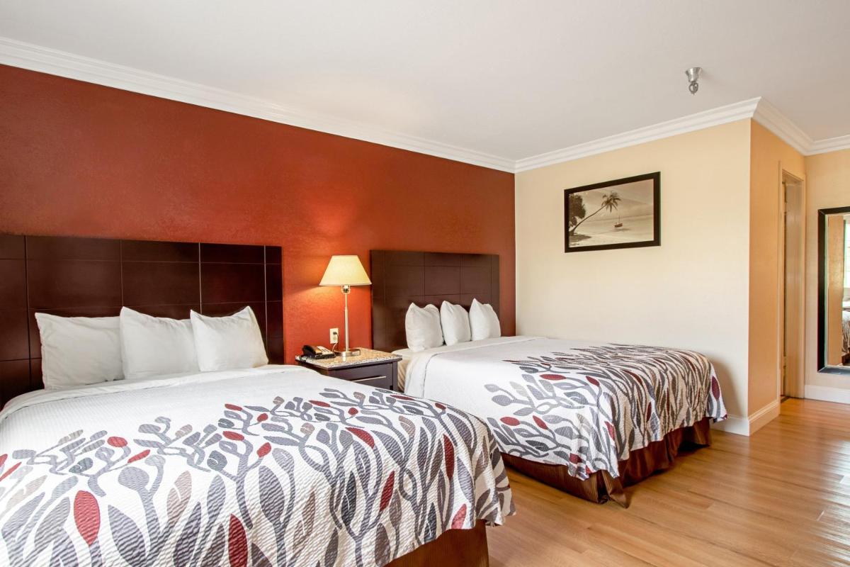 Red Roof Inn & Suites Monterey - main image