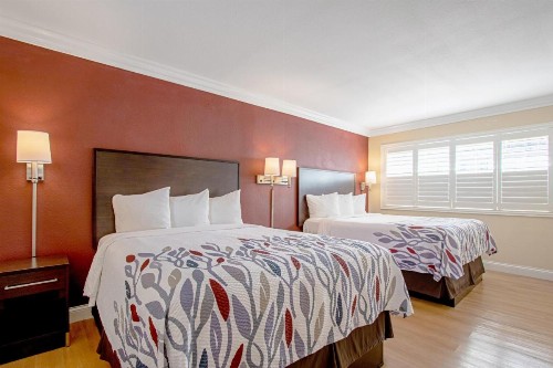 Red Roof Inn & Suites Monterey - image 28