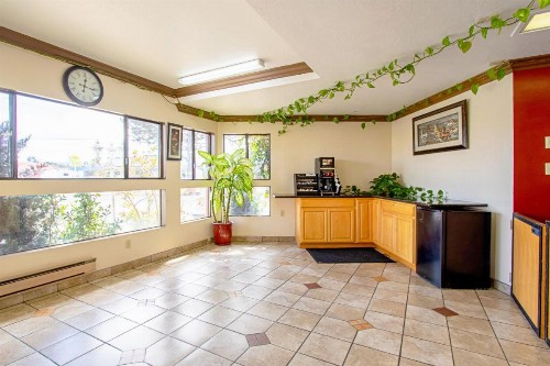 Red Roof Inn & Suites Monterey - image 30