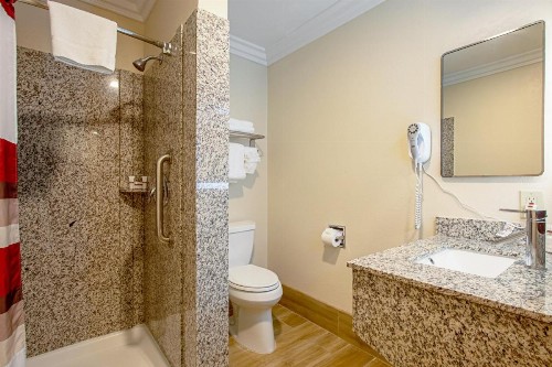 Red Roof Inn & Suites Monterey - image 4