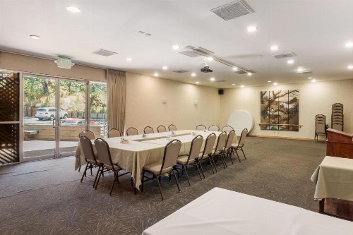 Red Lion Hotel Monterey - image 26