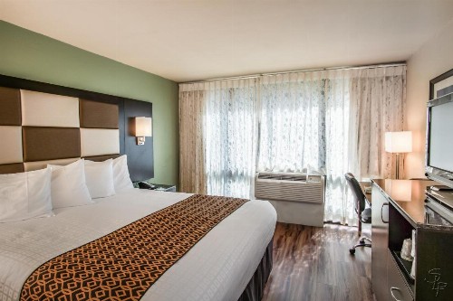 Red Lion Hotel Monterey - image 5