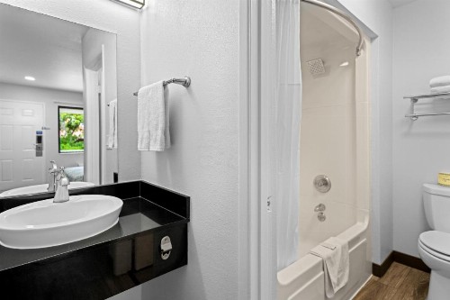 Motel 6-Monterey CA - image 14