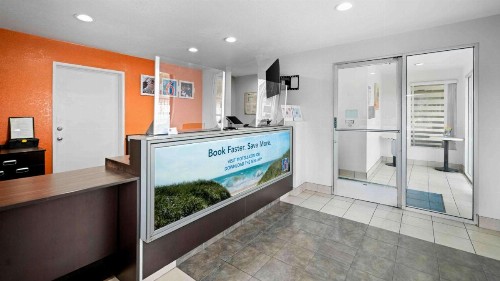 Motel 6-Monterey CA - image 17