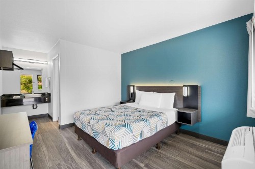 Motel 6-Monterey CA - image 6