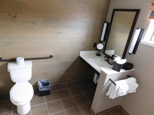 Wave Street Inn - image 16