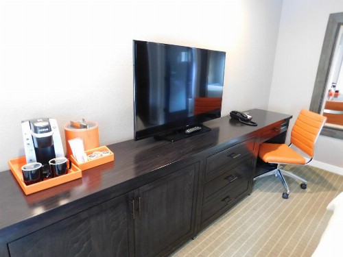 Wave Street Inn - image 21