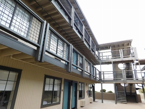 Wave Street Inn - image 28