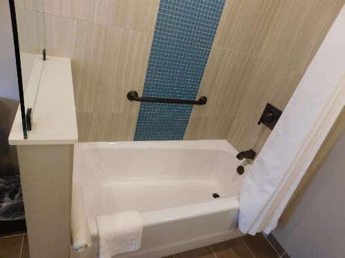 Wave Street Inn - image 32