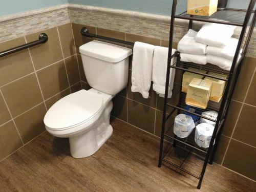 Wave Street Inn - image 8