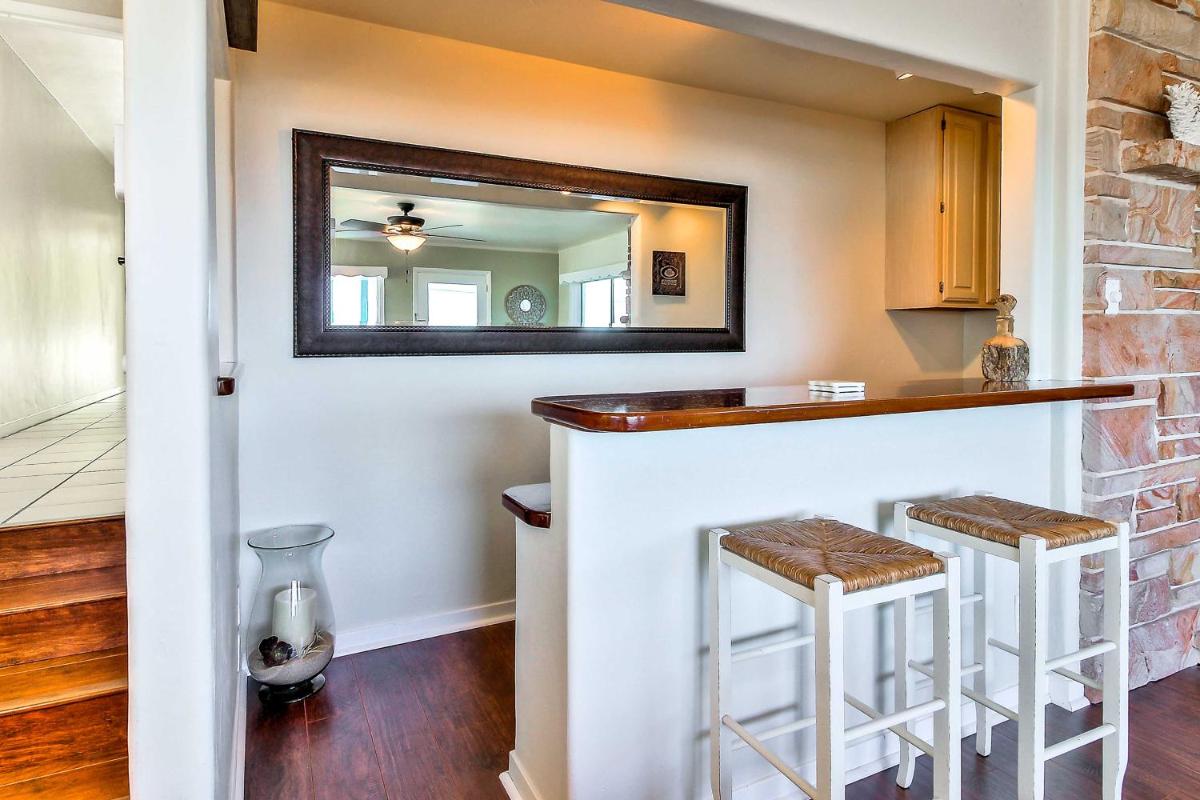 Stunning Monterey Home with Views Right on the Bay! - image 6