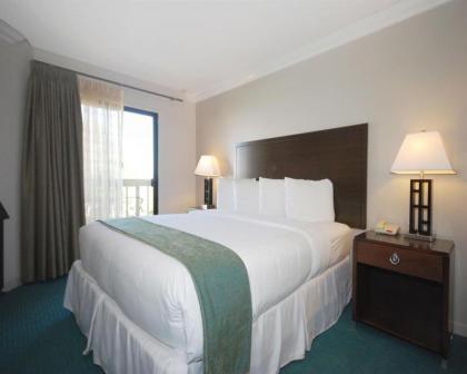 Cannery Row Inn - image 9