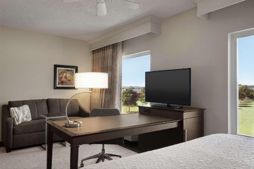 Hampton Inn & Suites Montgomery-EastChase - image 12