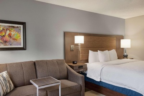 Hampton Inn & Suites Montgomery-EastChase - image 14