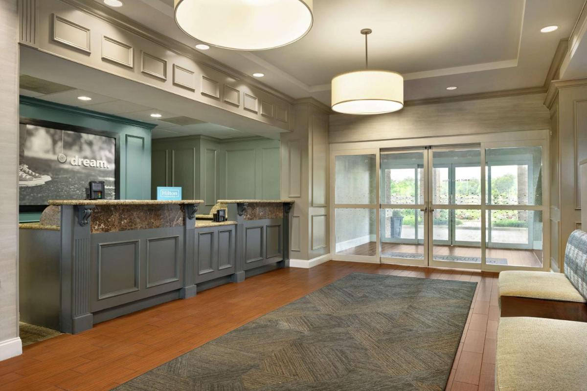 Hampton Inn & Suites Montgomery-EastChase - image 3