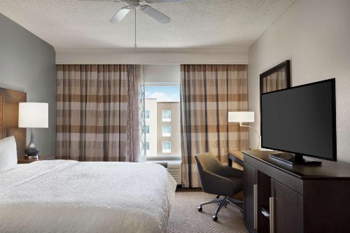 Hampton Inn & Suites Montgomery-EastChase - image 32