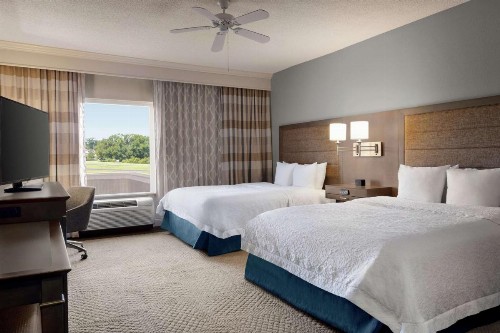 Hampton Inn & Suites Montgomery-EastChase - image 36