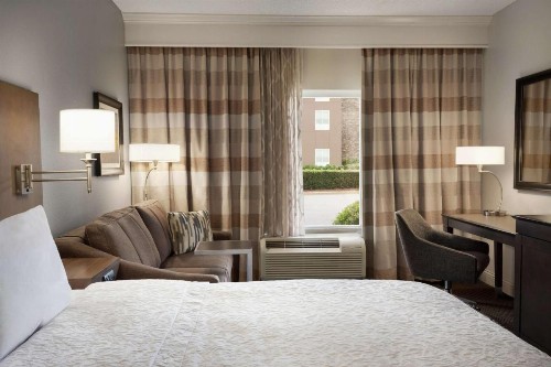 Hampton Inn & Suites Montgomery-EastChase - image 46