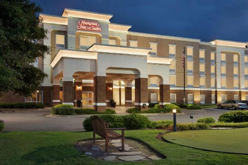 Hampton Inn & Suites Montgomery-EastChase - image 8
