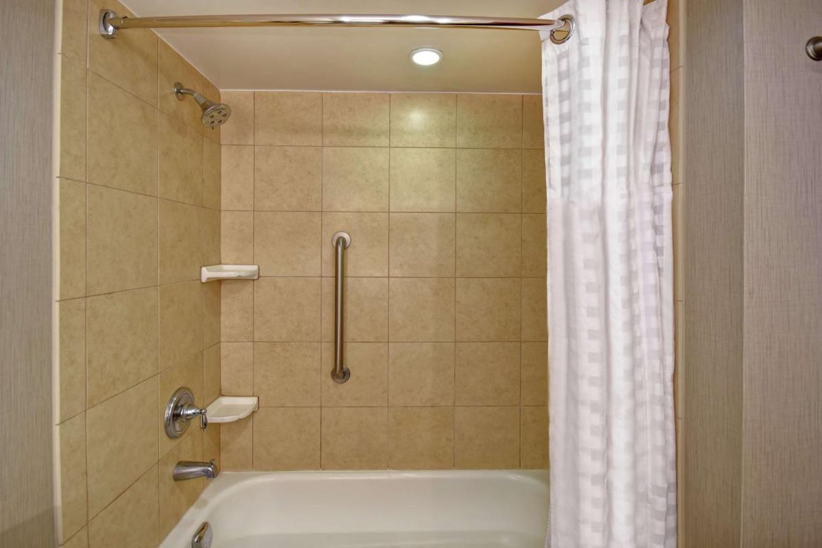 Embassy Suites Montgomery - Hotel & Conference Center - image 2