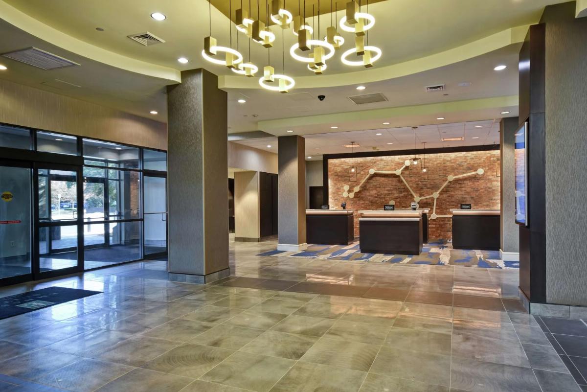 Embassy Suites Montgomery - Hotel & Conference Center - image 4
