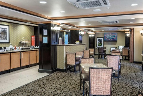 Hampton Inn & Suites Montgomery-Downtown - image 20