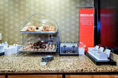 Hampton Inn & Suites Montgomery-Downtown - image 25