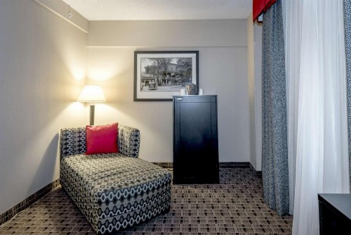Hampton Inn & Suites Montgomery-Downtown - image 39