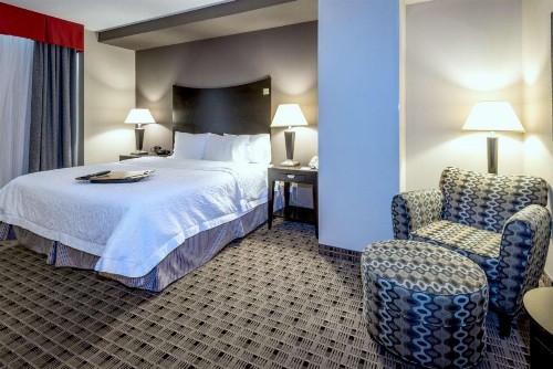 Hampton Inn & Suites Montgomery-Downtown - image 45