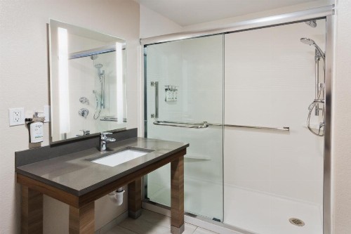 Candlewood Suites Eastchase Park an IHG Hotel - image 21