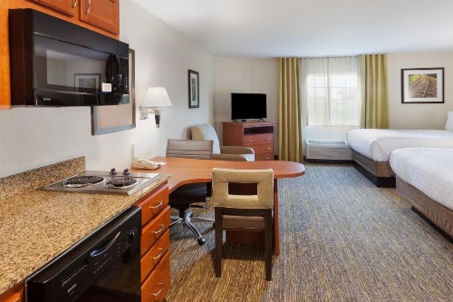 Candlewood Suites Eastchase Park an IHG Hotel - image 26