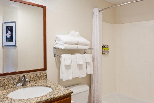 Candlewood Suites Eastchase Park an IHG Hotel - image 27