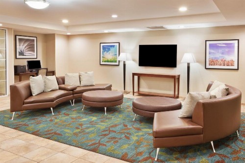 Candlewood Suites Eastchase Park an IHG Hotel - image 41