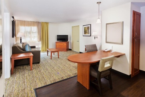 Candlewood Suites Eastchase Park an IHG Hotel - image 43
