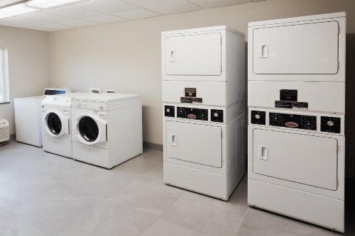 Candlewood Suites Eastchase Park an IHG Hotel - image 8