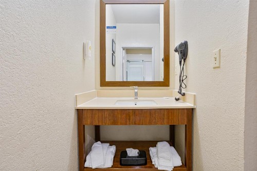 Comfort Inn & Suites Montgomery East Carmichael Rd - image 29