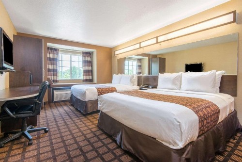 Microtel Inn and Suites Montgomery - image 12