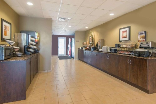 Microtel Inn and Suites Montgomery - image 15