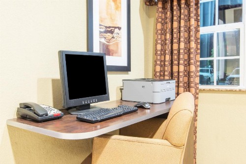 Microtel Inn and Suites Montgomery - image 29
