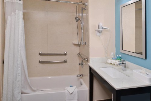 Holiday Inn Express Montgomery East I-85 an IHG Hotel - image 35