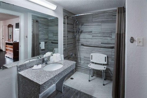Motel 6-Montgomery AL - Coliseum - image 17
