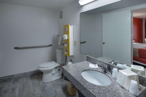 Motel 6-Montgomery AL - Coliseum - image 18