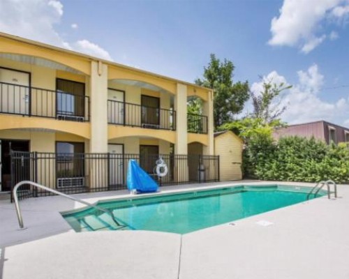 Key West Inn - Montgomery South - image 3