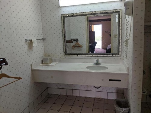 Key West Inn - Montgomery South - image 8