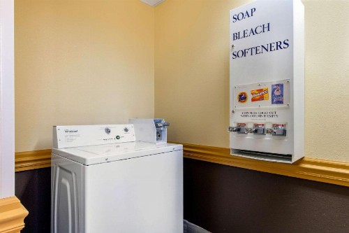 Quality Inn & Suites Montgomery East Carmichael Rd - image 16