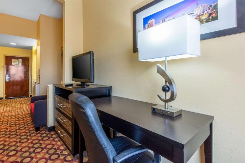 Quality Inn & Suites Montgomery East Carmichael Rd - image 8