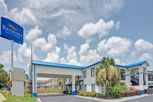 Travelodge by Wyndham Montgomery East - image 11