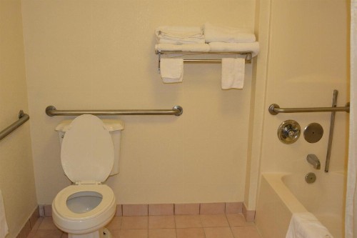 Travelodge by Wyndham Montgomery East - image 19