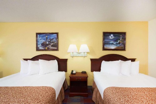 Travelodge by Wyndham Montgomery East - image 25